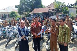 Pemprov Kalbar berikan hadiah untuk 26 desa mandiri di Kapuas Hulu