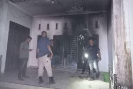 Seorang kakek bakar kantor Dinas Sosial Aceh Timur