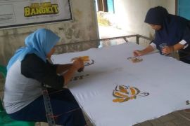 Pj Bupati Magetan luncurkan motif "Batik Mojo"