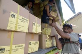 Distribusi surat suara Pemilu 2024 di Bandar Lampung Page 1 Small