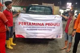 Pertamina bantu seribu pakaian untuk pengungsidi Humbang  Hasundutan