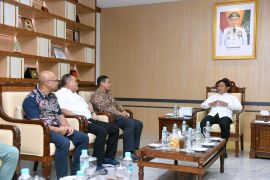Pj Gubernur minta  Pertamina cukupi pasokan BBM dan LPG