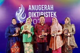 USU gondol tiga emas di Anugerah Diktiristek 2023