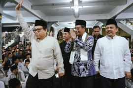Pimpinan Ponpes Fauzan Garut sebut Mahfud Md kebanggaan santri dan kiai