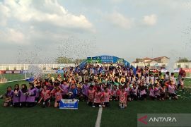 Membangun  sepak bola putri melalui kompetisi usia dini