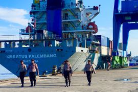 Polda Maluku kawal pendistribusian surat suara  Pilpres di Ambon