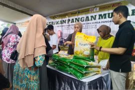 Bulog datangkan beras impor untuk tambah cadangan pangan Tulungagung