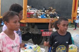 DLH ajak warga Biak pilah sampah dengan konsep 3R