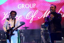 Raja Dangdut "goyang" warga Tapin