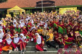 Lotte Choco Pie Kunjungi 50 SD di Jabodetabek untuk dukung kreativitas anak dan peduli lingkungan