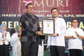 Pungkasi refleksi 5 tahun, Wali Kota Habib Hadi raih Rekor MURI