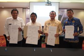 BPJN Kalsel dan Pemkab HSS serah terima BMN jalan nasional