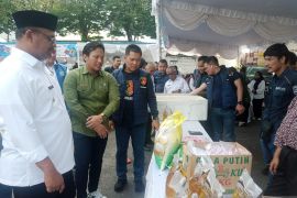 Pj Gubernur Babel imbau masyarakat tidak panik belanja jelang akhir tahun