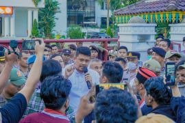 Bobby Nasution jawab tuntutan dari massa GMNI