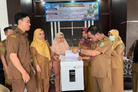 Dispersip Balangan musnahkan ribuan berkas arsip lama