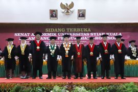 USK kukuhkan enam guru besar baru