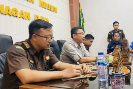 Kajari Nagan Raya silaturahmi dengan pekerja media