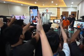 Tiga tersangka mafia bola pengatur skor ditahan