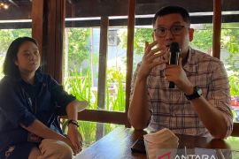 Duduk berlama-lama tanpa diimbangi gerakan berpotensi terkena saraf terjepit