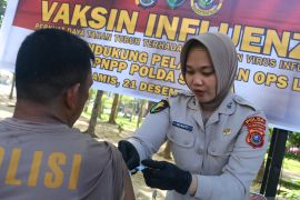 Vaksin Influenza Bagi Personel Polda Sulawesi Tenggara Page 1 Small