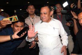 Dewas KPK sebut Firli Bahuri langgar kode etik