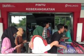 Arus penumpang di Pelabuhan Tanjung Perak naik 20 persen