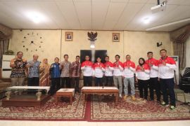 Lepas 8 Atlet KORPRI Kota Payakumbuh ke Semarang, Pj. Walikota Payakumbuh ikut tanding di cabor tenis