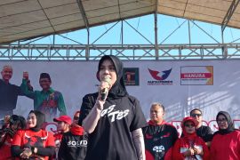 Siti Atikoh: Istri miliki peran kontrol cegah suami lakukan korupsi