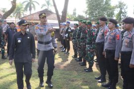 Polres Kuningan libatkan Tim Gegana jamin keamanan tempat ibadah Natal