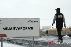 PHE WMO lakukan kristalisasi garam berbahan briket di Bangkalan