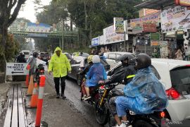 20.599 kendaraan masuk Lembang saat libur Natal 2023