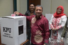 Pj Bupati Mirzuan ingatkan penyelenggara Pemilu Aceh Tengah harus bekerja baik