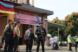 Polres Pasaman Barat pantau sejumlah gereja saat Natal