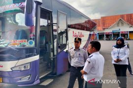 Arus bus Terminal Simpang Nangka Rejang Lebong naik