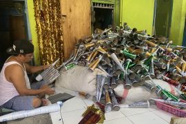 Pedagang terompet di Bali pasok ke hotel-hotel