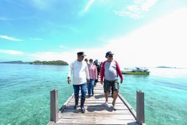 Penjabat Gubernur Sulsel ajak Forum CSR bantu sarana Pulau Sembilan