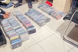 Bea Cukai Batam amankan ratusan telepon genggam bekas