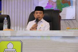 Gubernur Jambi Al Haris sapa penerima bantuan fasilitas internet desa