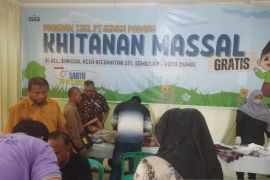 Semen Padang gelar khitanan massal gratis di Dumai