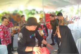 Pemerintah Bangka jual ribuan paket sembako murah