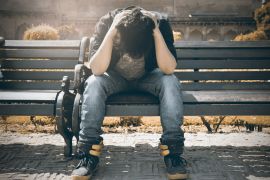 Tips cara bantu orang yang putus asa dan ingin mengakhiri hidup