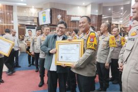 Polres Humbahas raih penghargaan pelayanan publik dari Ombudsman RI