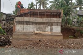 Pimpinan DPR Aceh minta proyek jembatan Kuta Bakdrien dilanjutkan 2024