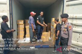 Polresta Ambon kawal pembongkaran dan distribusi surat suara  DPD RI