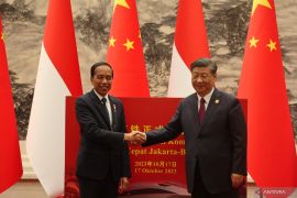 Presiden Jokowi-Xi Jinping bicarakan 10 tahun pemerintahan via telepon