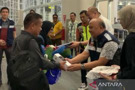 Manajemen Bandara Sultan Hasanuddin jemput penumpang pertama di 2024