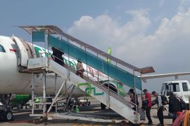 Pergerakan pesawat di Bandara Hasanuddin Makassar H+6 Natal turun 20 persen