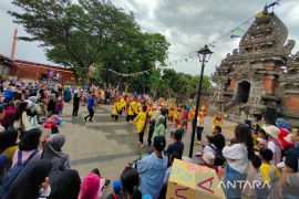 Pariwisata DKI komitmen tingkatkan layanan guna capai target wisatawan