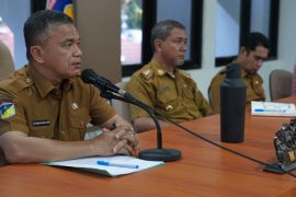 Pemkot-Palu bagi dua sesi waktu kerja petugas padat karya