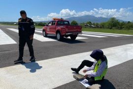 Bandara Frans Seda Maumere NTT tutup sementara akibat erupsi Lewotobi Laki-laki